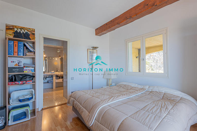 Maison traditionnelle - 161 m² - 5 pièces