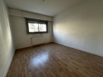 Appartement - 99 m² - 4 pièces