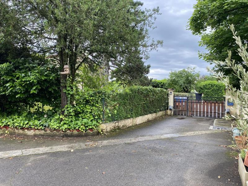 Pavillon - 182 m² - 6 pièces