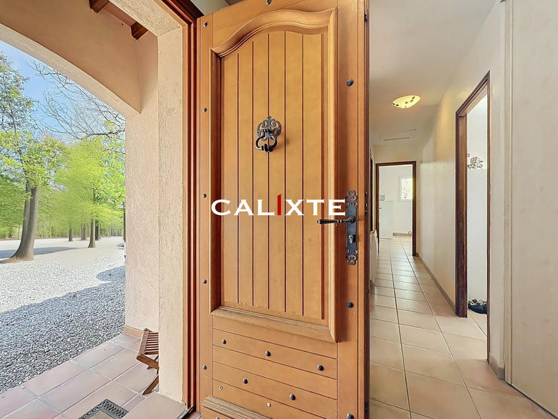 Villa - 215 m² - 5 pièces