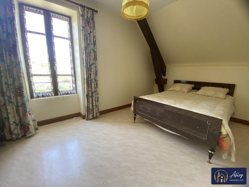 Maison - 96 m² - 5 pièces