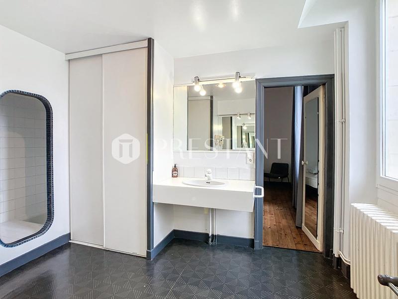 Maison - 223 m² - 6 pièces