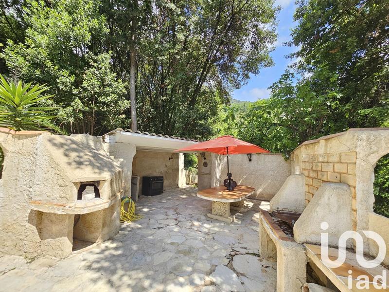 Maison - 250 m² - 9 pièces