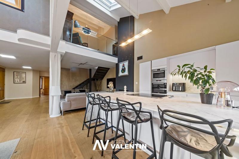 Maison - 195 m² - 6 pièces