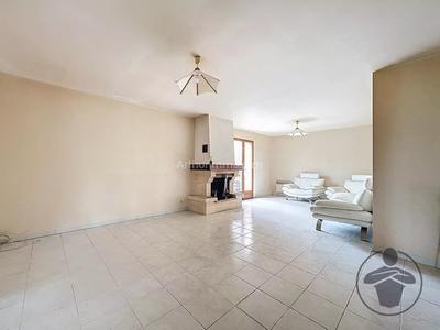 Maison - 97 m² - 4 pièces