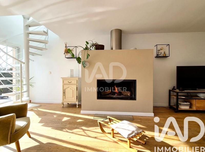 Maison - 185 m² - 8 pièces