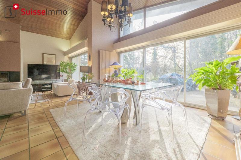 Villa - 230 m² - 9 pièces