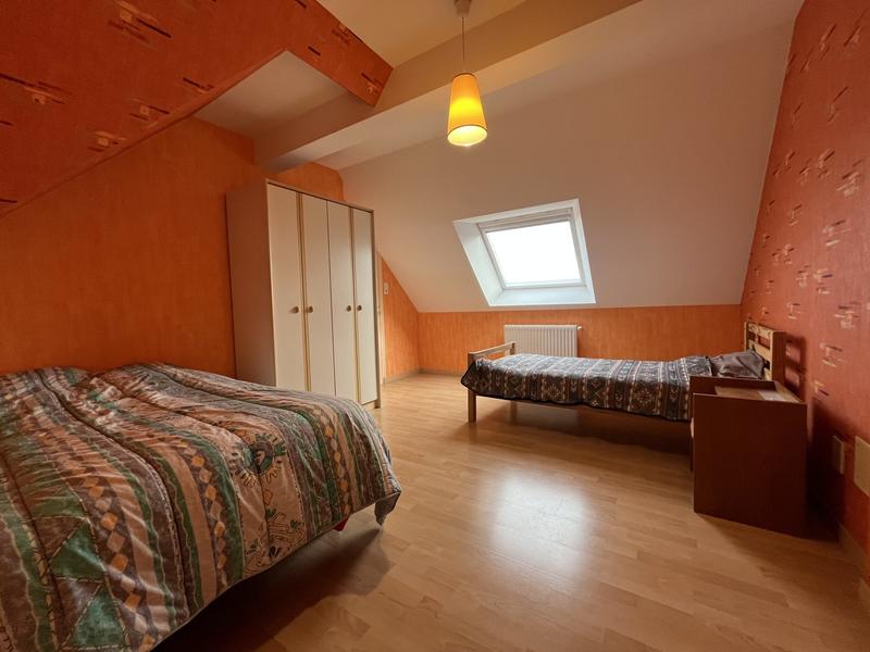 Maison - 180 m² - 8 pièces