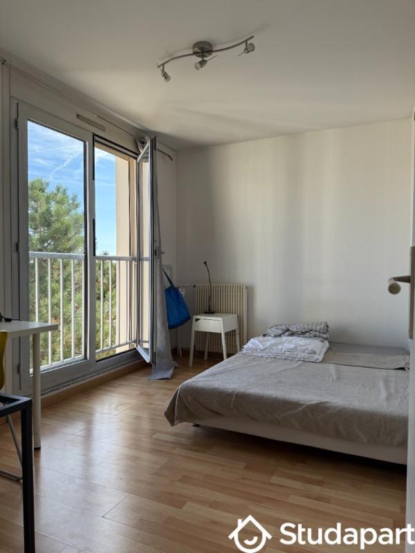 Chambre - 12 m² - 1 pièce