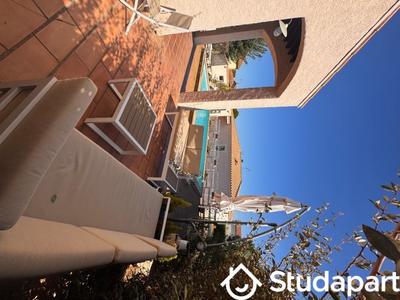 Chambre - 15 m² - 1 pièce