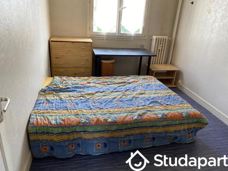 Chambre - 10 m² - 1 pièce