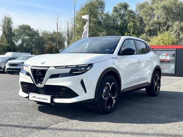 Alfa Romeo Junior 1.2 Ibrida 136 ch eDCT6 Speciale - Stock Dispo !