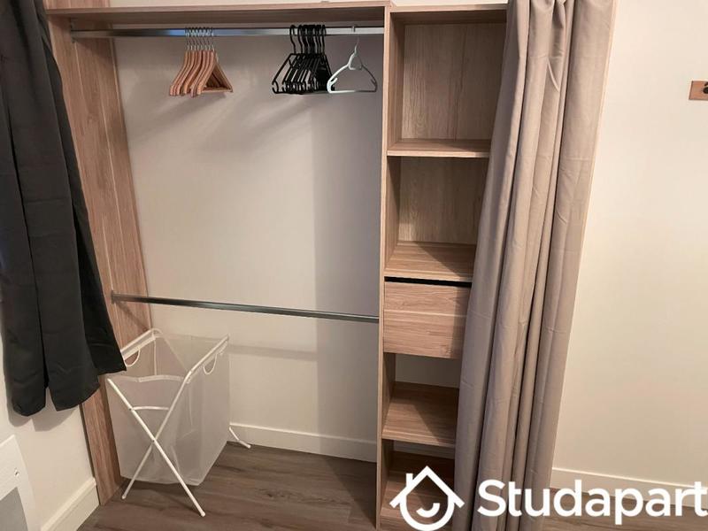 Chambre - 11 m² - 1 pièce