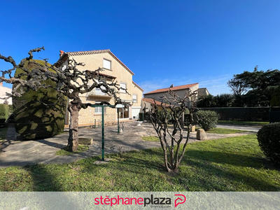 Maison - 146 m² - 9 pièces