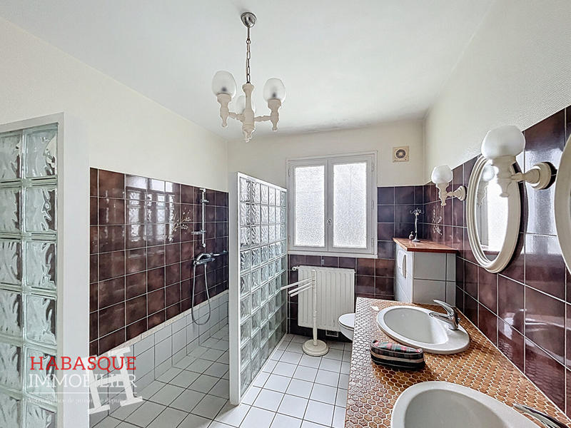 Maison - 162 m² - 7 pièces