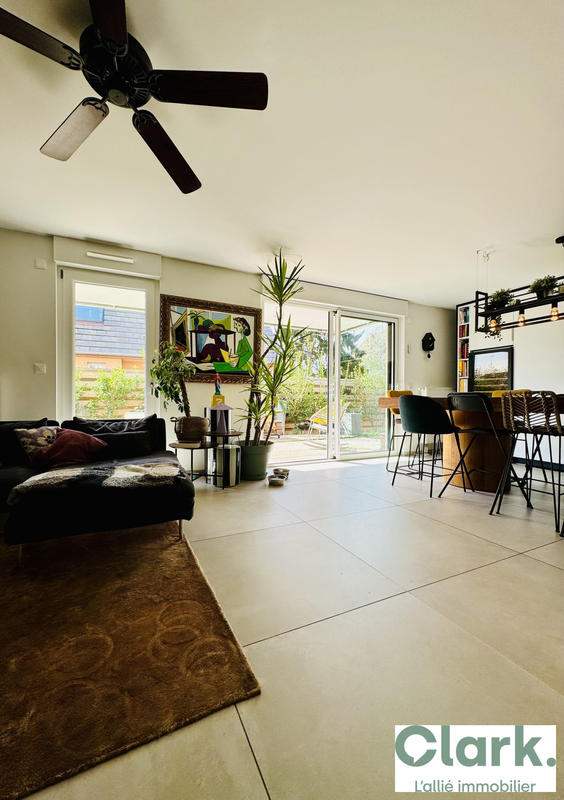 Appartement - 120 m² - 5 pièces