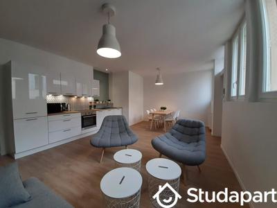 Chambre - 12 m² - 1 pièce