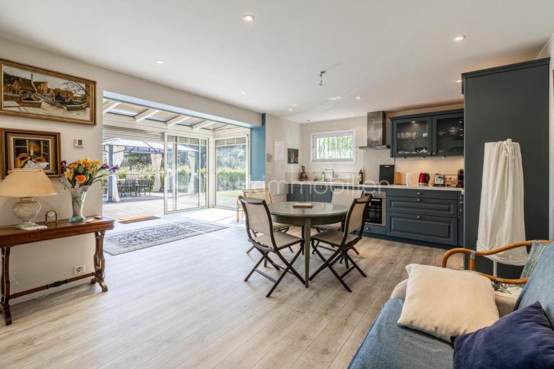 Maison d'architecte - 518 m² - 12 pièces