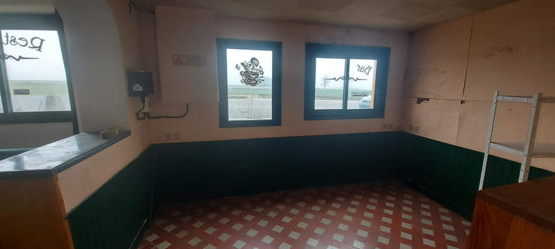 Maison - 240 m² - 11 pièces