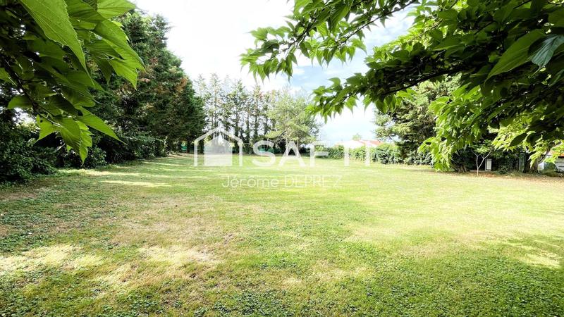 Maison - 244 m² - 11 pièces