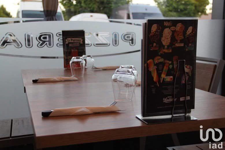 Local commercial - 99 m²