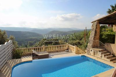 Villa - 233 m² - 5 pièces