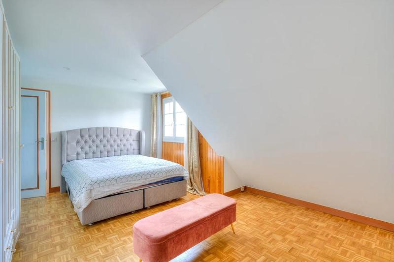 Maison - 150 m² - 7 pièces