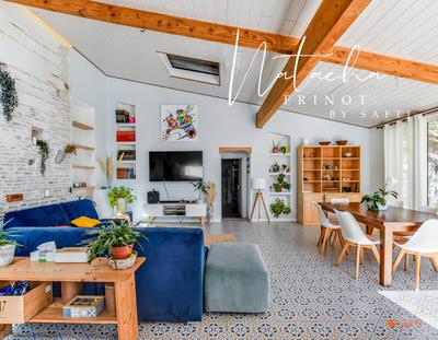 Maison - 210 m² - 8 pièces