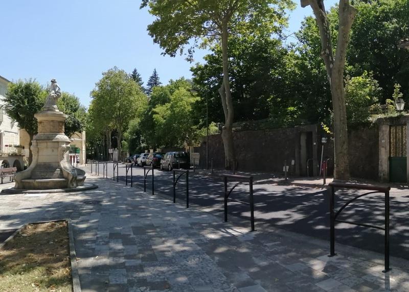 Maison - 240 m² - 9 pièces