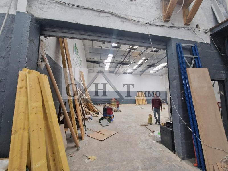 Entrepôt - 270 m²