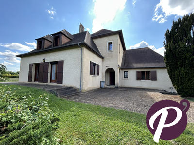 Maison - 184 m² - 8 pièces