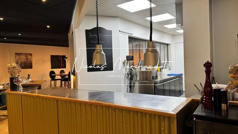 Local commercial - 207 m² - 2 pièces