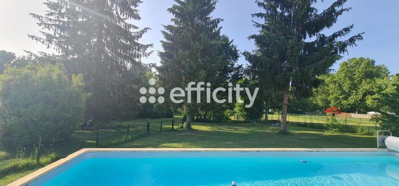 Maison - 270 m² - 10 pièces