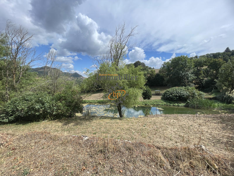 Propriété - 490 m² - 15 pièces