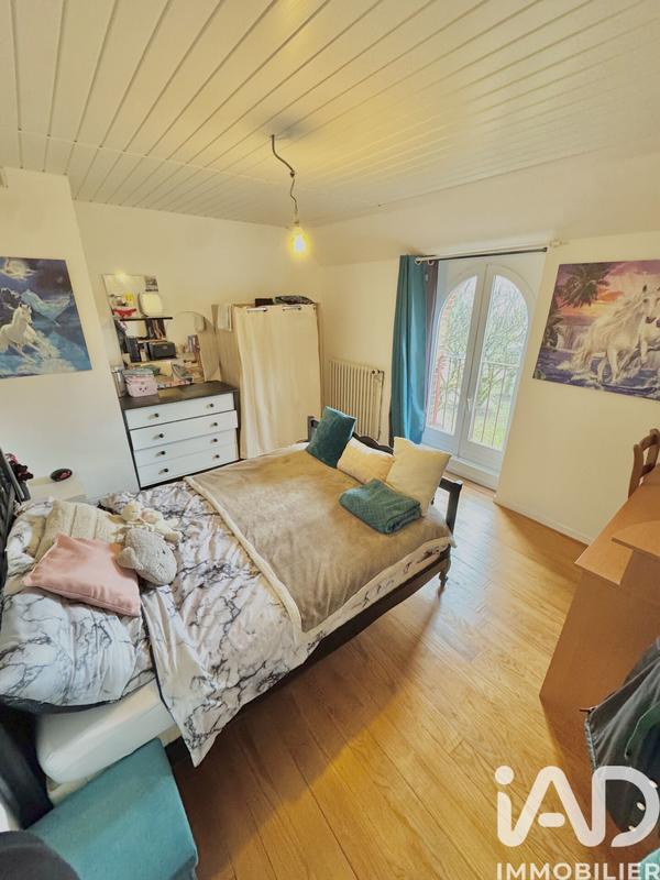 Maison - 213 m² - 8 pièces