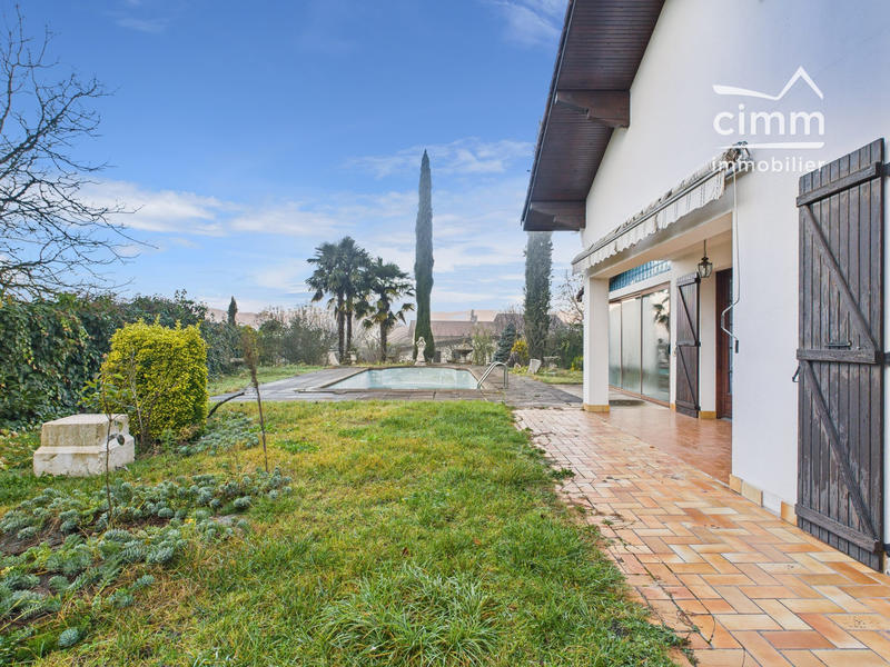 Maison - 174 m² - 6 pièces