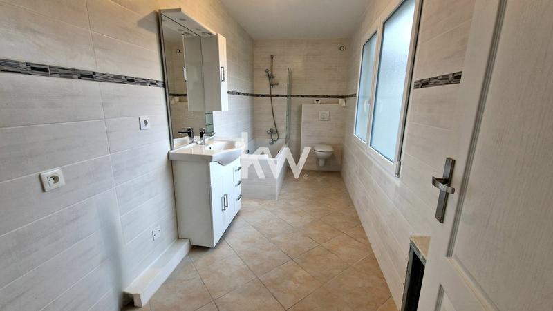 Maison - 331 m² - 7 pièces