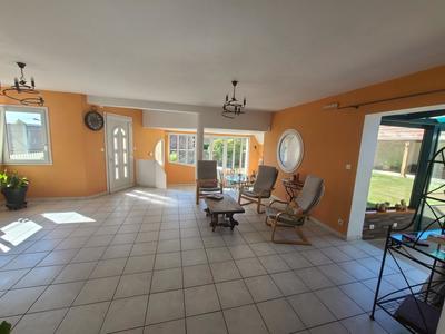 Maison - 215 m² - 6 pièces