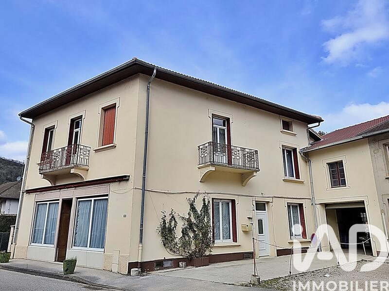 Maison de village - 257 m² - 8 pièces