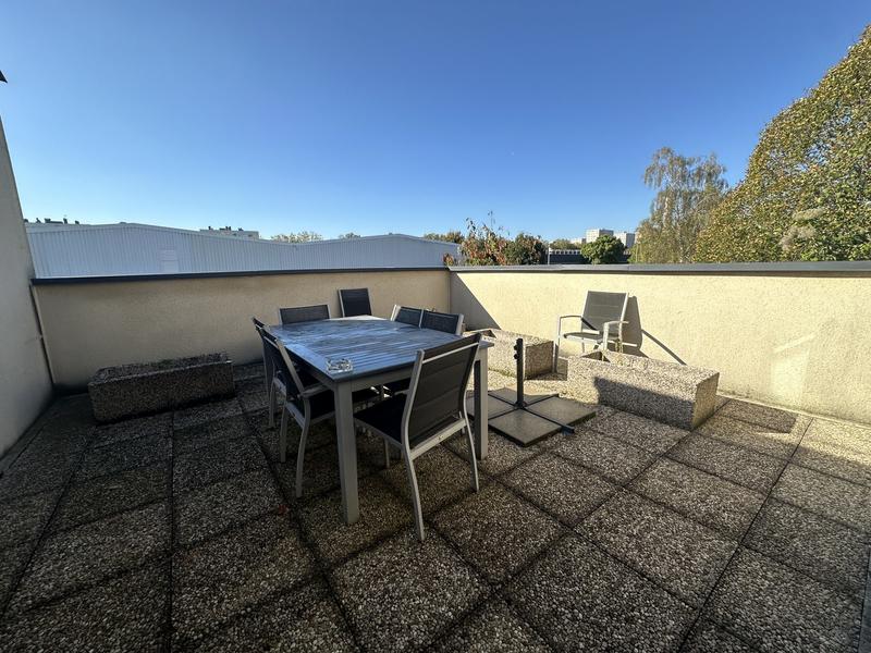 Local d'activités - 1 418 m² - 15 pièces