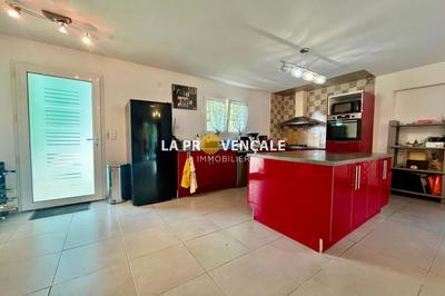 Maison traditionnelle - 105 m² - 4 pièces