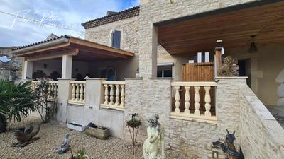 Maison - 290 m² - 10 pièces