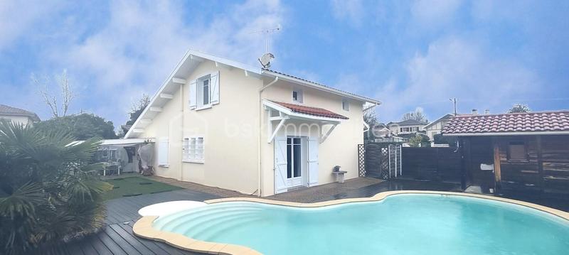 Maison - 130 m² - 5 pièces