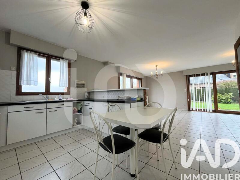 Maison - 90 m² - 3 pièces