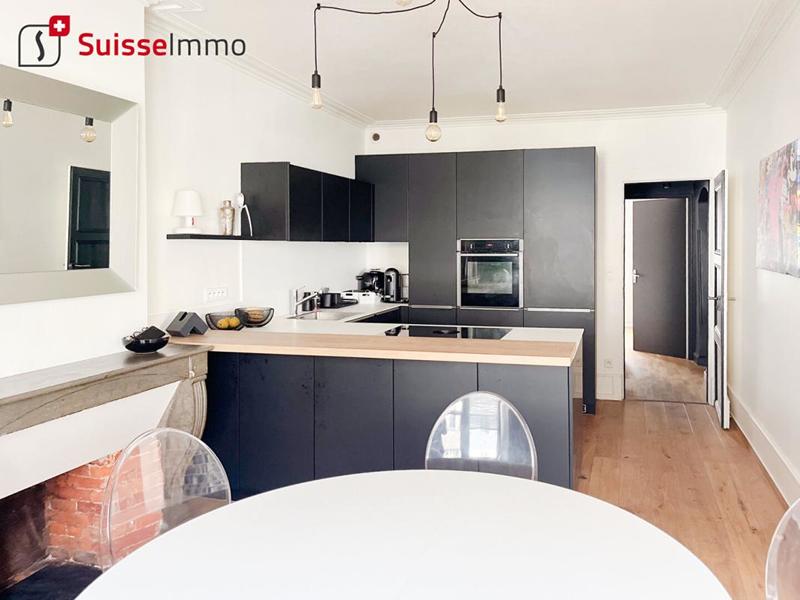 Appartement - 146 m² - 8 pièces