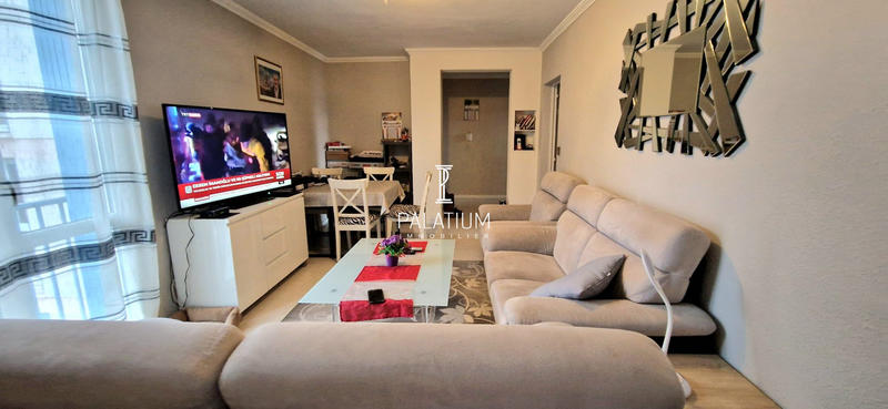 Appartement - 93 m² - 5 pièces