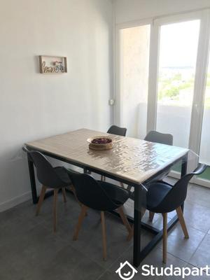 Chambre - 9 m² - 1 pièce