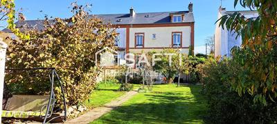 Maison de ville - 173 m² - 9 pièces