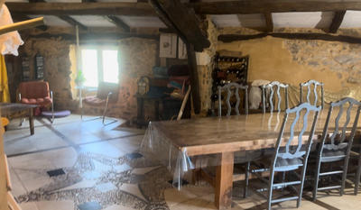 Maison - 250 m² - 9 pièces