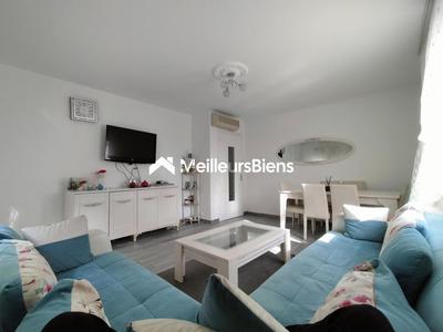 Maison - 93 m² - 4 pièces